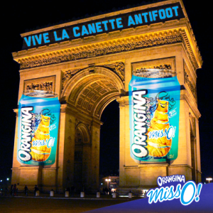 Le-buzz-d-Orangina-Miss-O-et-de-sa-cannette-anti-foot
