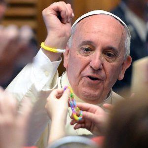 Les-bracelets-Loom-on-en-parle-vraiment-Pape-Francois