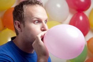 Tout-savoir-sur-le-gonflage-des-ballons-a-l-helium-voix