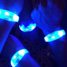 Illuminer vos soirées avec les bracelets en silicone LEDS.
